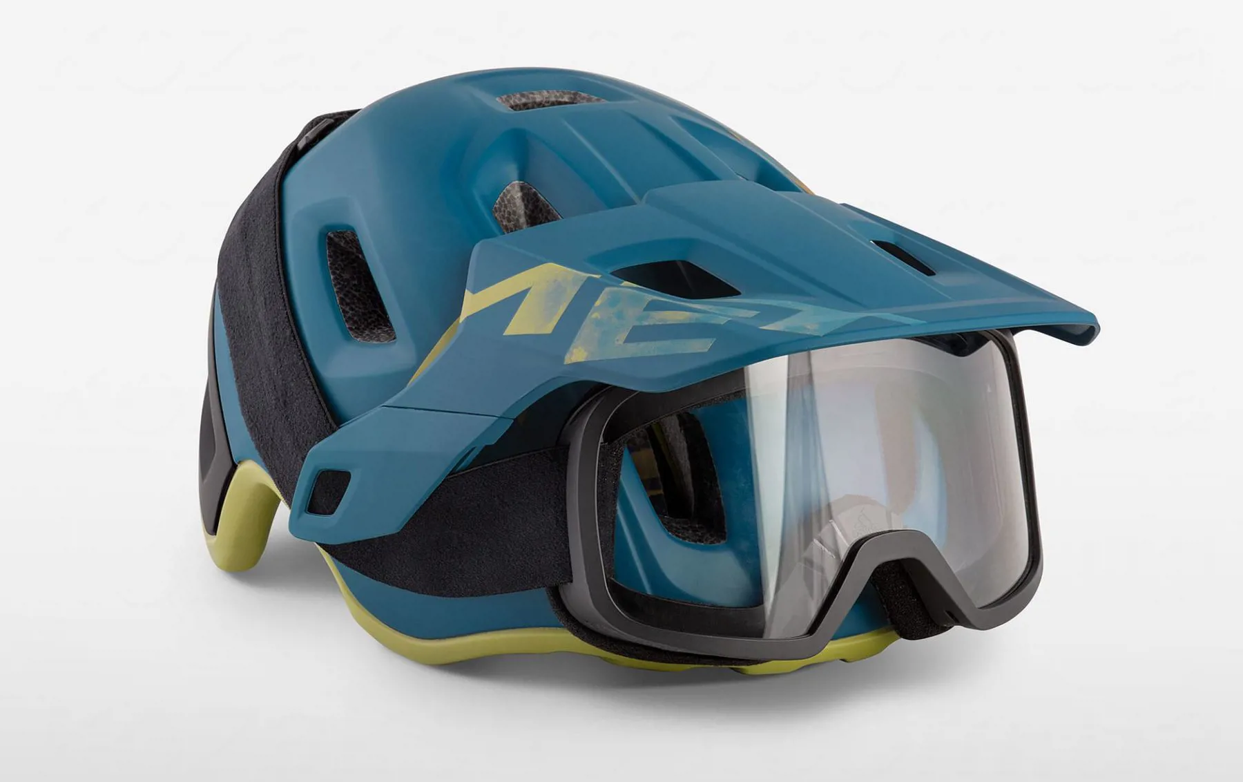 Шолом MET Roam black/red S (52-56)