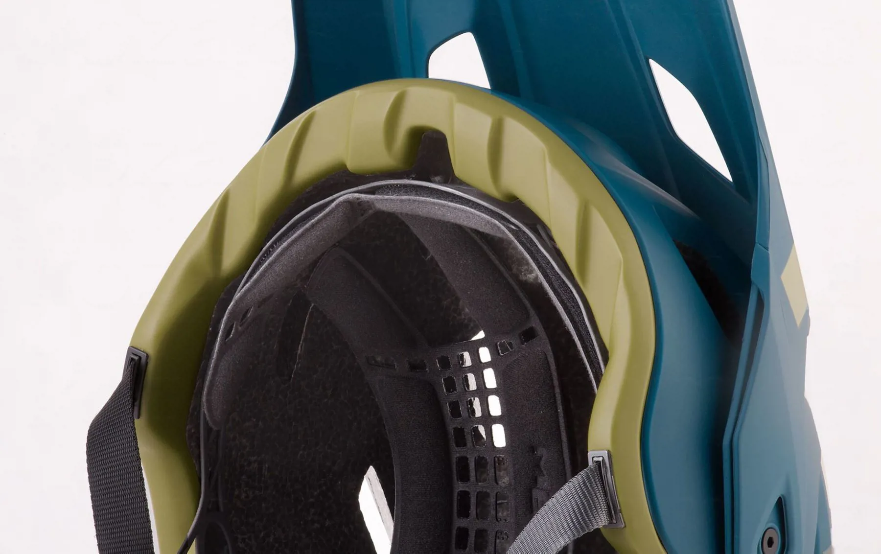 Шолом MET Roam black/red S (52-56)